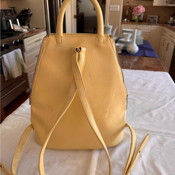 Mat and Nat butter yellow knapsack - Picture 3 of 3